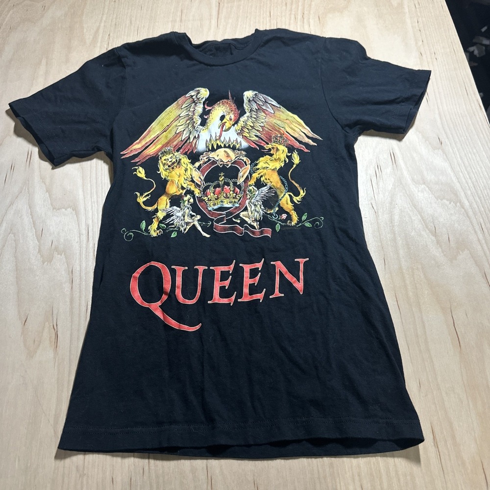 Official Queen Royal Crest Size XS  T-Shirt Rock Band Tee Freddie Mercury A27